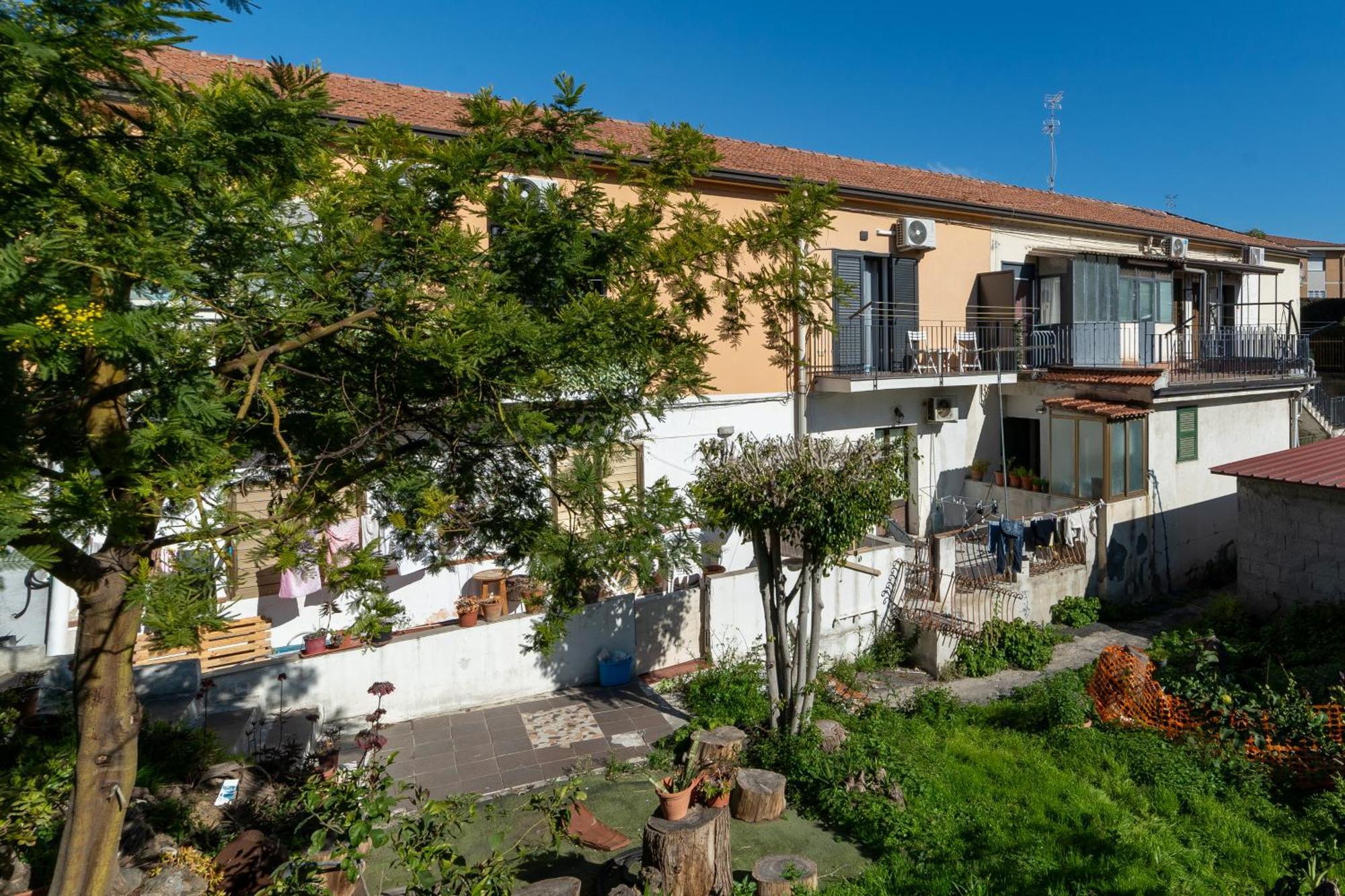 Appartement Casa La Scivola à Catane Extérieur photo