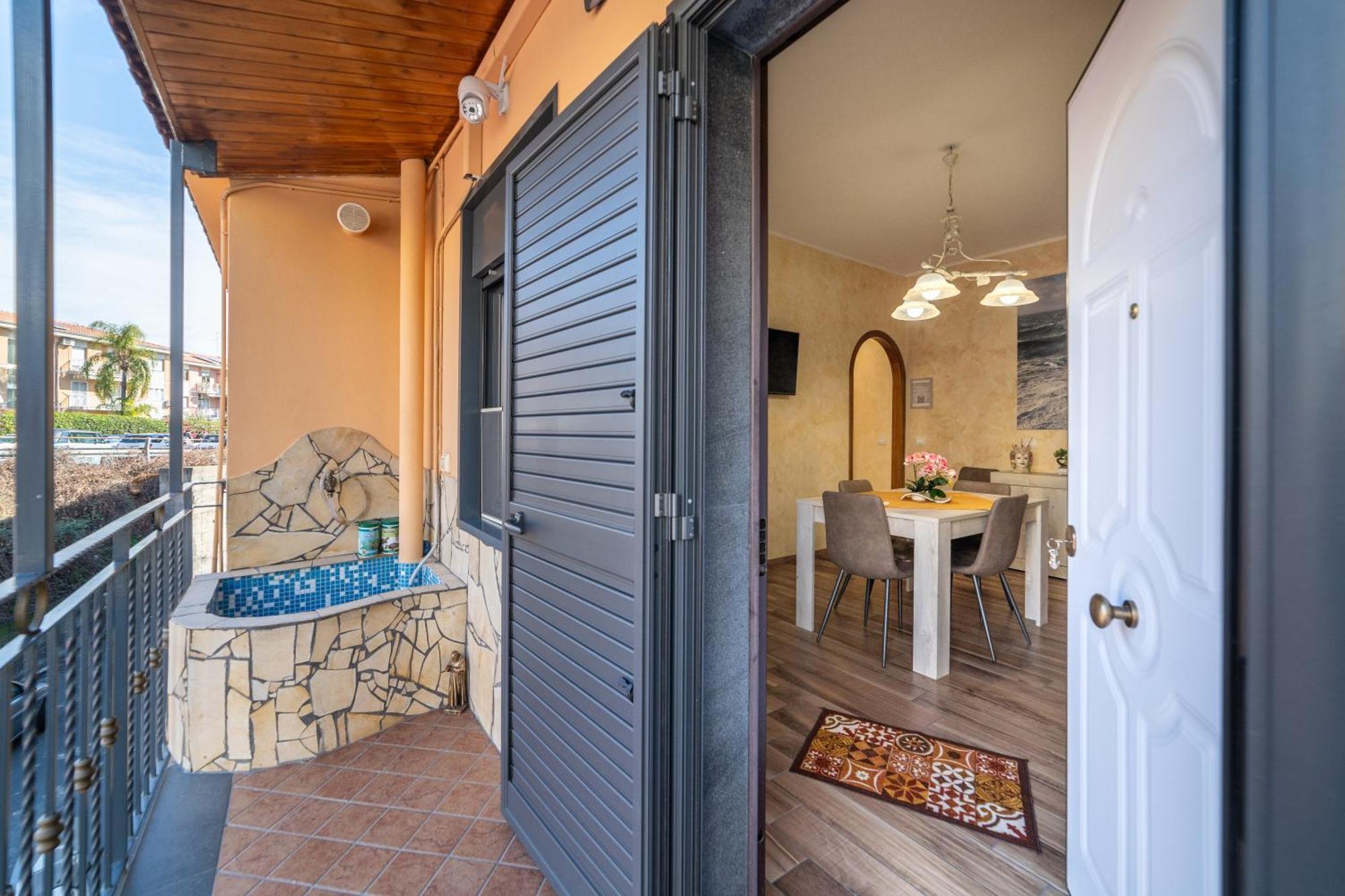 Appartement Casa La Scivola à Catane Extérieur photo
